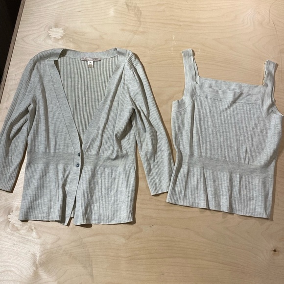Belford Tank Top and Sweater Set Medium (JR) - Picture 4 of 12